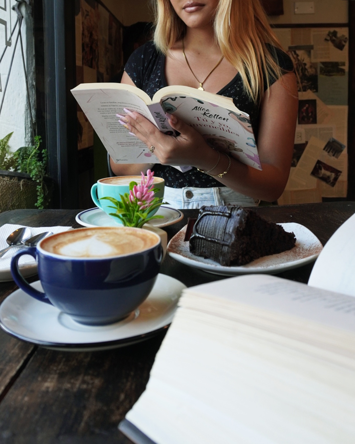 Interior de La Cafebrería