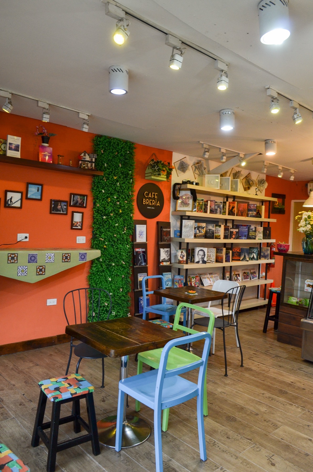 Interior de La Cafebrería